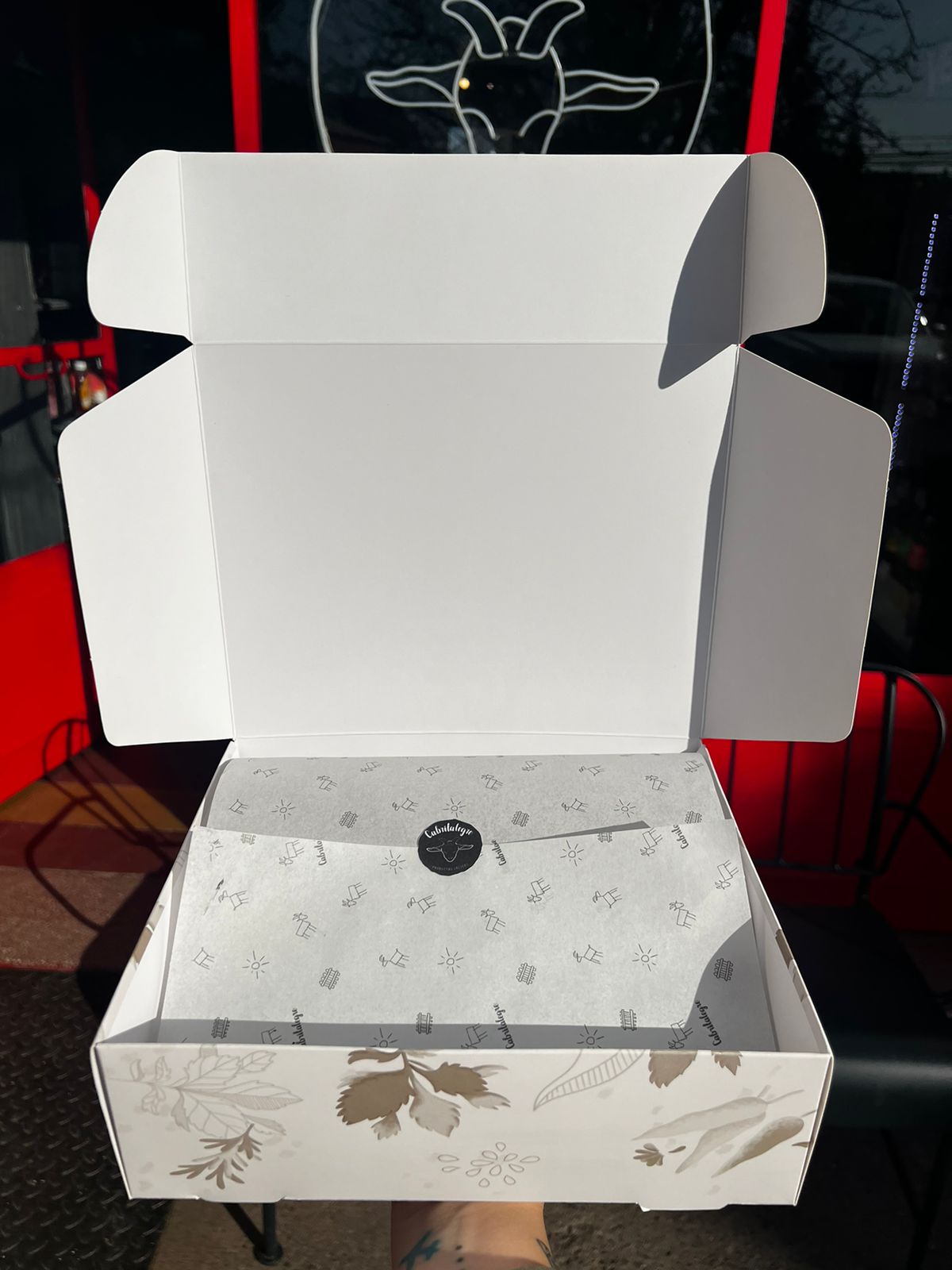 CAJA BLANCA VACIA